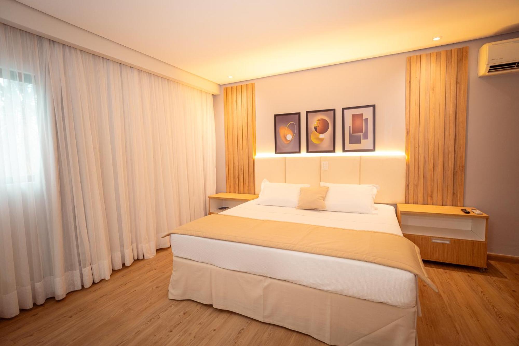 Hotel Girassol Plaza Palmas  Esterno foto
